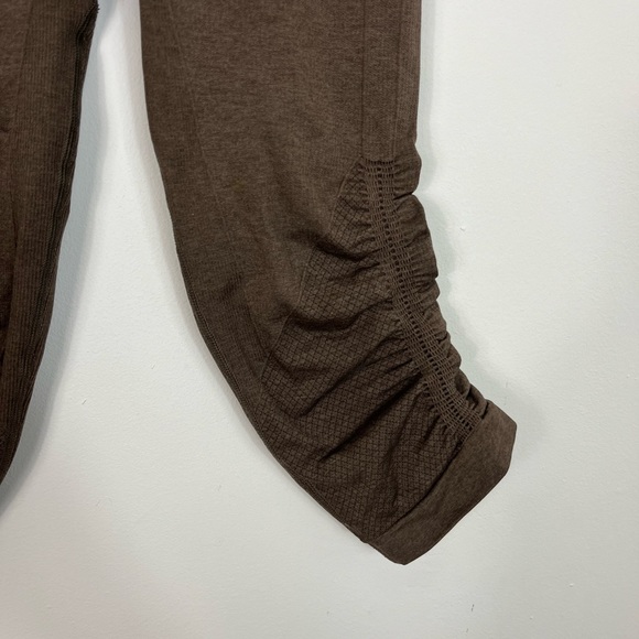Lululemon Ebb To Street Crop 21" Brown Sz 4 - Picture 7 of 12